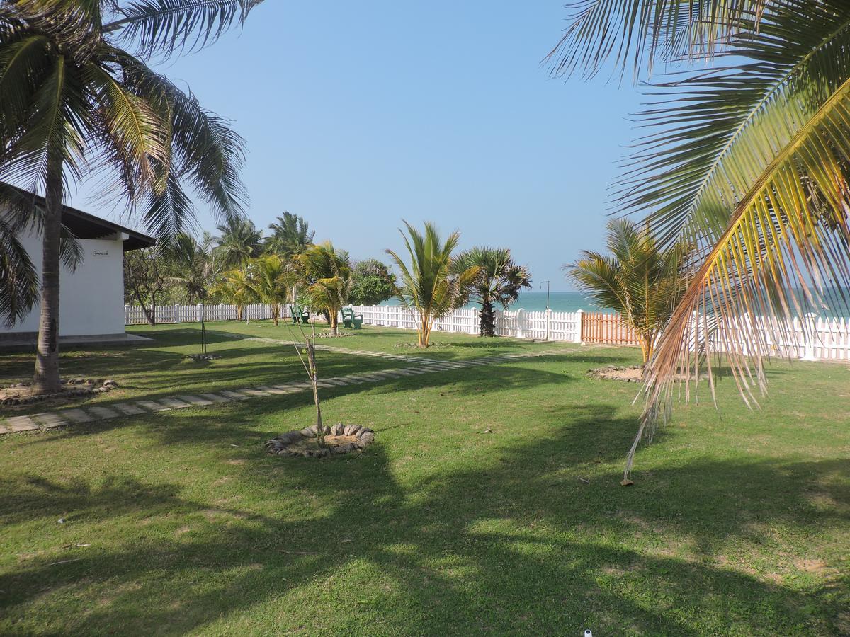 Pearl Oceanic Resort - Trincomalee Exterior photo